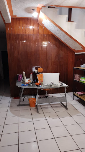 A C Fast and Easy / Escuela de Inglés