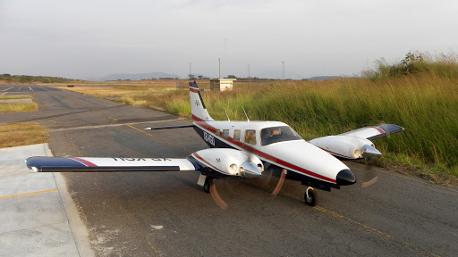 AeroCol S.C. Escuela de Aviación
