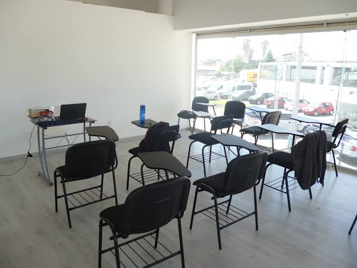 Escuela de Aviación Puebla - Estudios Aeronauticos de Veracruz