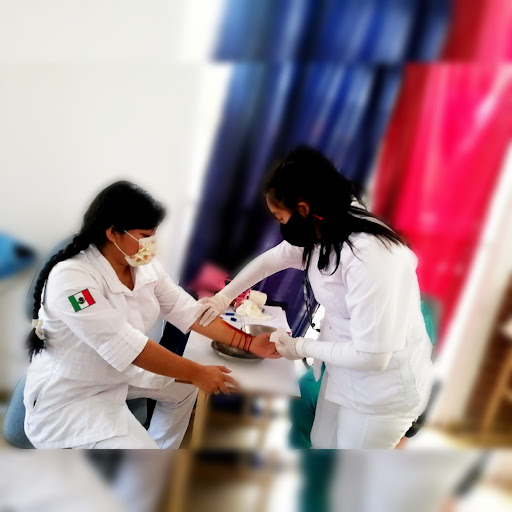 Escuela de Enfermeria y Electronica con Bachillerato -Prepa