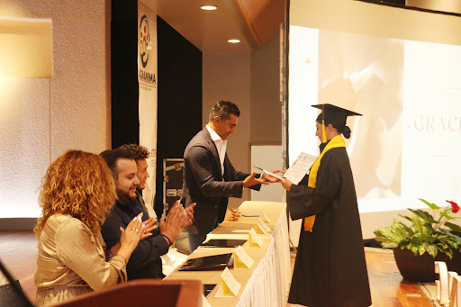 Magnánima Centro de Formación Holística Cosmetología y Terapias Interdisciplinarias