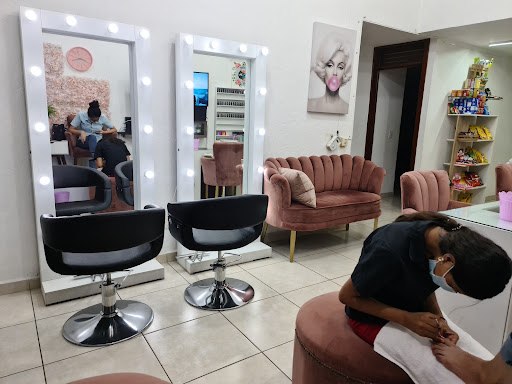 Mother Nails & Salón Manzanillo