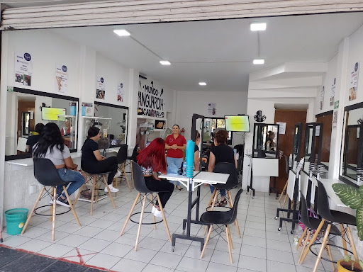 Mundo Vanguardia Academia de Estilismo